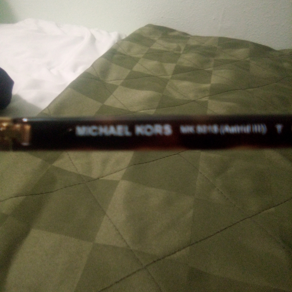 Michael Kors MK 5015 (Astrid III) Sunglasses - Picture 7 of 8